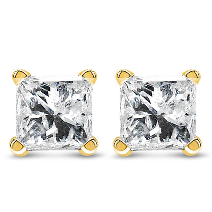 Pendientes de botón solitarios con diamantes de talla princesa de 1/3 Cttw en oro amarillo de 14k con engaste de 4 puntas, certificados por IGI (color Q-R, claridad I1-I2)