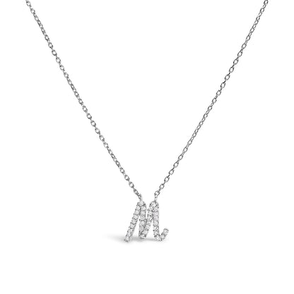 Collar con colgante con acento de diamante en oro blanco de 10K con inicial "A" estilo cursiva