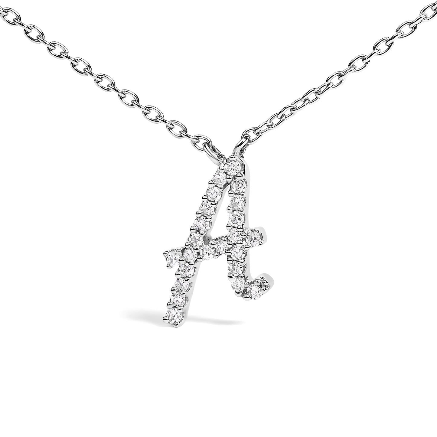 Collar con colgante con acento de diamante en oro blanco de 10K con inicial "A" estilo cursiva