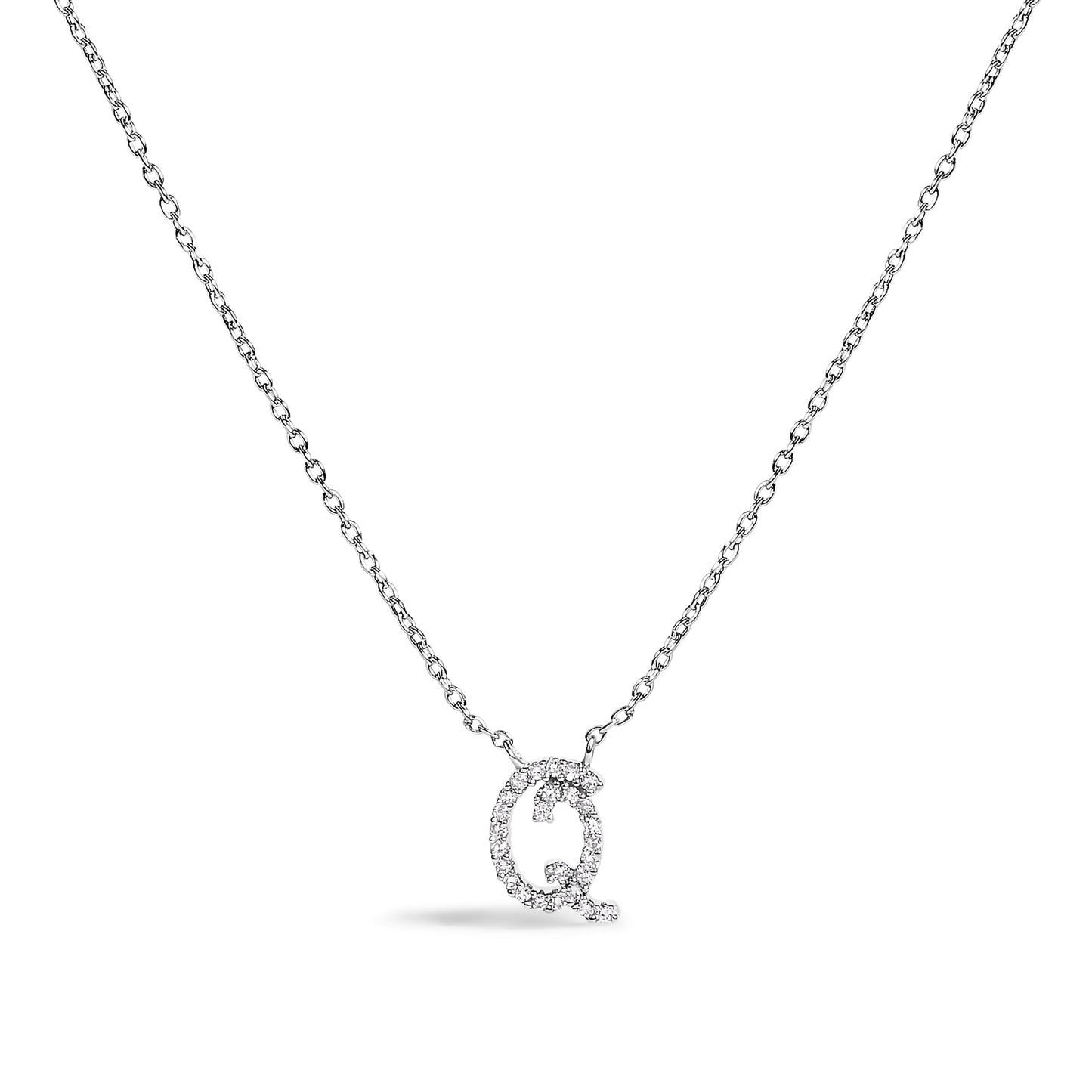 Collar con colgante con acento de diamante en oro blanco de 10K con inicial "A" estilo cursiva