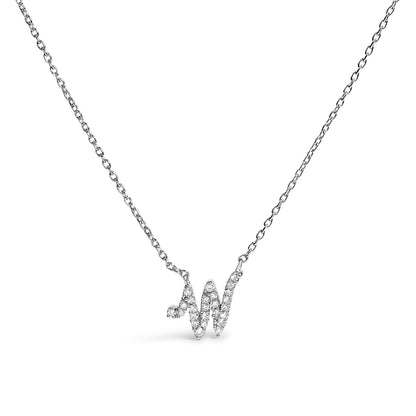 Collar con colgante con acento de diamante en oro blanco de 10K con inicial "A" estilo cursiva