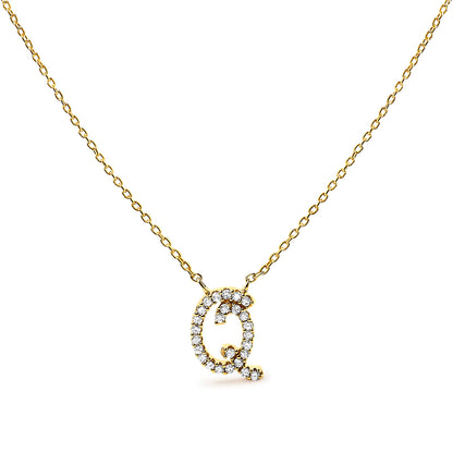 Collar con colgante con acento de diamante en oro blanco de 10K con inicial "A" estilo cursiva