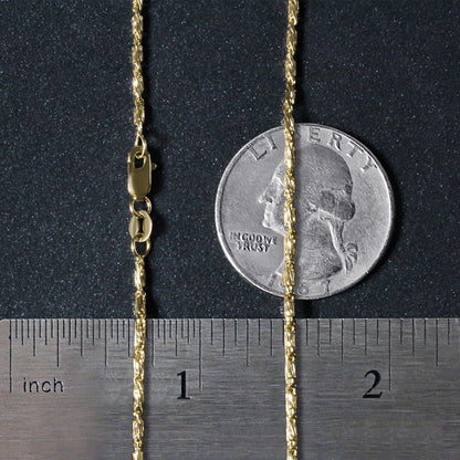 Cadena con colgante de eslabones calados corte diamante en oro amarillo de 14k (1,5 mm)