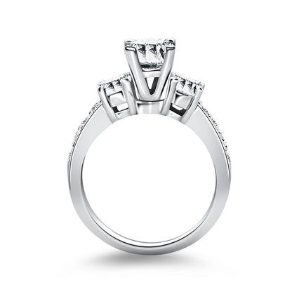 Anillo de compromiso de oro blanco de 14 quilates con tres piedras y banda de diamantes