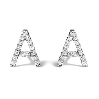Pendiente de botón con la inicial "A" de diamante de 1/10 quilates de oro blanco de 10 quilates