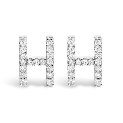 Pendiente de botón con la inicial "A" de diamante de 1/10 quilates de oro blanco de 10 quilates