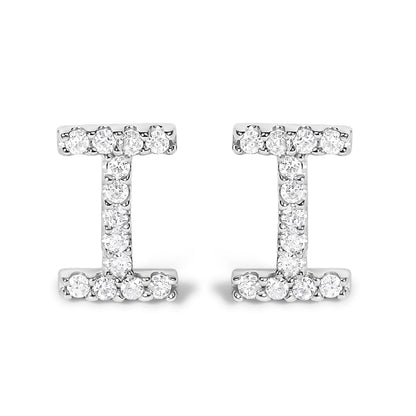 Pendiente de botón con la inicial "A" de diamante de 1/10 quilates de oro blanco de 10 quilates