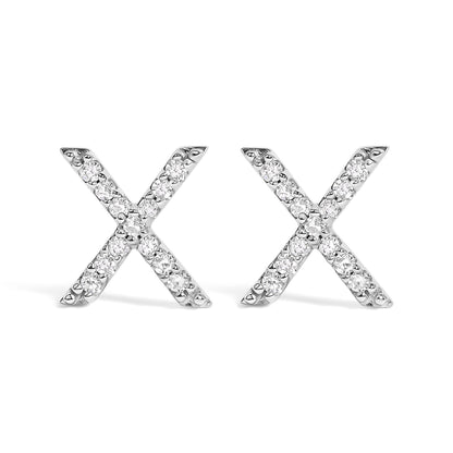 Pendiente de botón con la inicial "A" de diamante de 1/10 quilates de oro blanco de 10 quilates