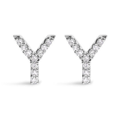Pendiente de botón con la inicial "A" de diamante de 1/10 quilates de oro blanco de 10 quilates