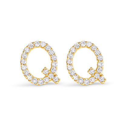 Pendiente de botón con la inicial "A" de diamante de 1/10 quilates de oro blanco de 10 quilates