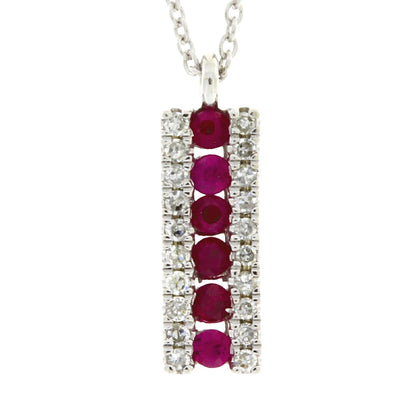 Colgantes de moda de rubí y diamantes de .30 ct en oro blanco de 14 kt