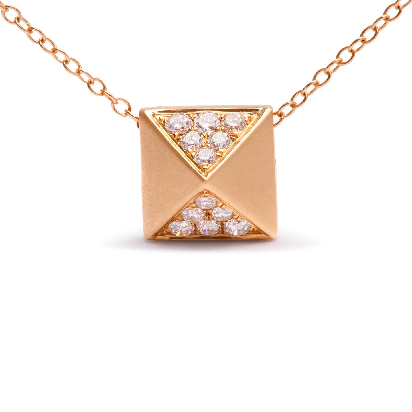 Collar con colgante de pirámide con acabado mate y diamantes de 1/4 Cttw de oro amarillo de 14K (Color G-H, Claridad SI1-SI2) - 18 pulgadas