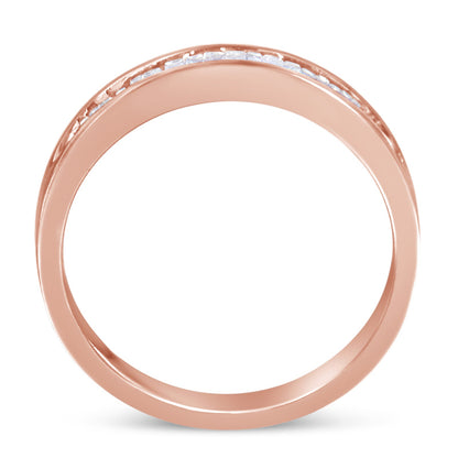 Anillo de banda apilable con diamantes engastados en canal de oro rosa de 10K sobre plata de ley .925 de 1/5 Cttw (color H-I, claridad I1-I2) - Talla 6 3/4