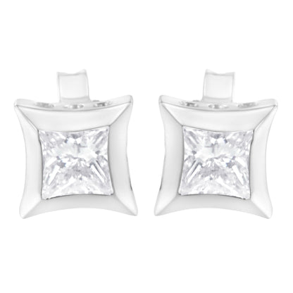 Pendientes de tuerca de oro blanco de 10K con diamantes de talla princesa de 1/2 quilate engarzados invisibles (color H-I, claridad SI2-I1)