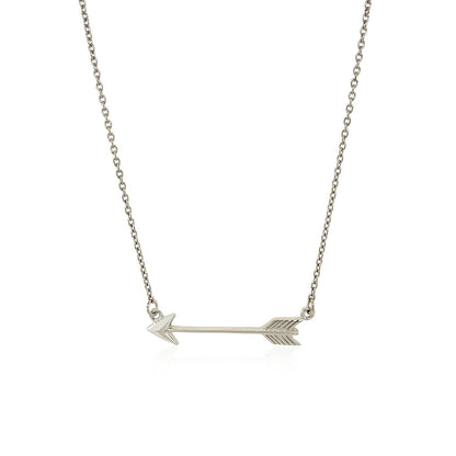 Collar con flecha de plata de ley