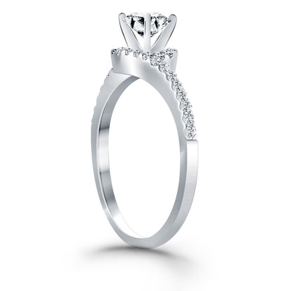 Anillo de compromiso con halo de diamantes en espiral de oro blanco de 14 quilates
