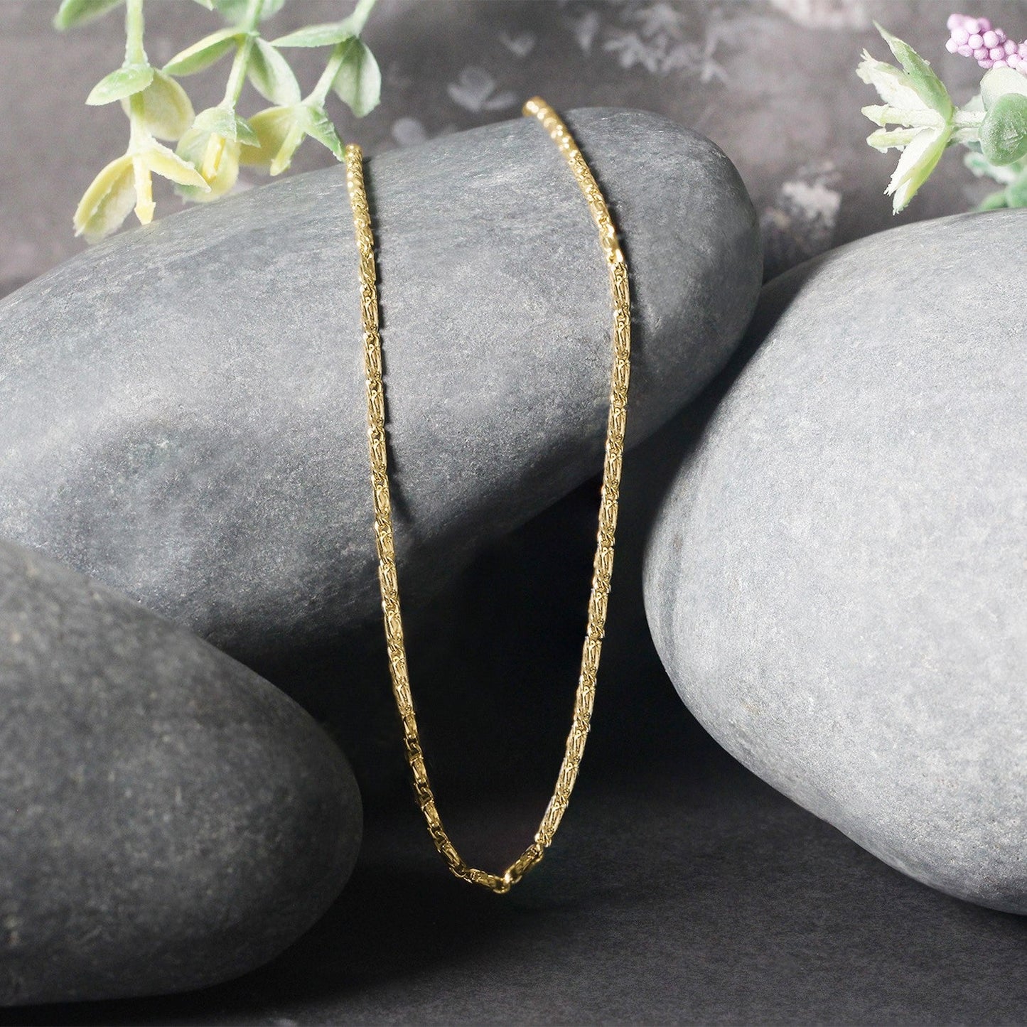 Cadena con colgante de eslabones calados corte diamante en oro amarillo de 14k (1,5 mm)