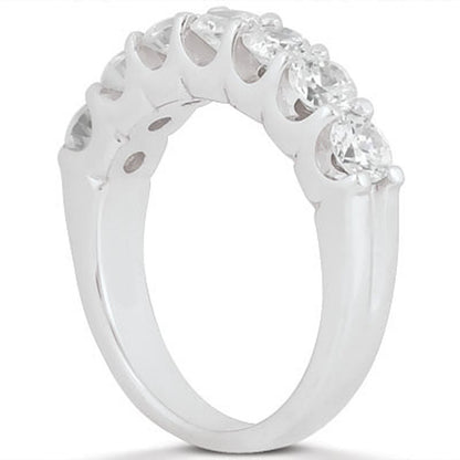 Anillo de boda de oro blanco de 14k con diamantes y engaste compartido en forma de U festoneado