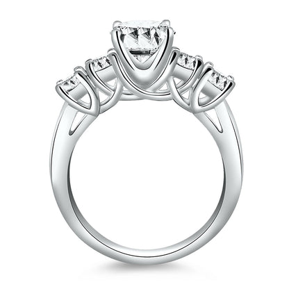 Anillo de compromiso de oro blanco de 14k con cinco diamantes en forma de enrejado