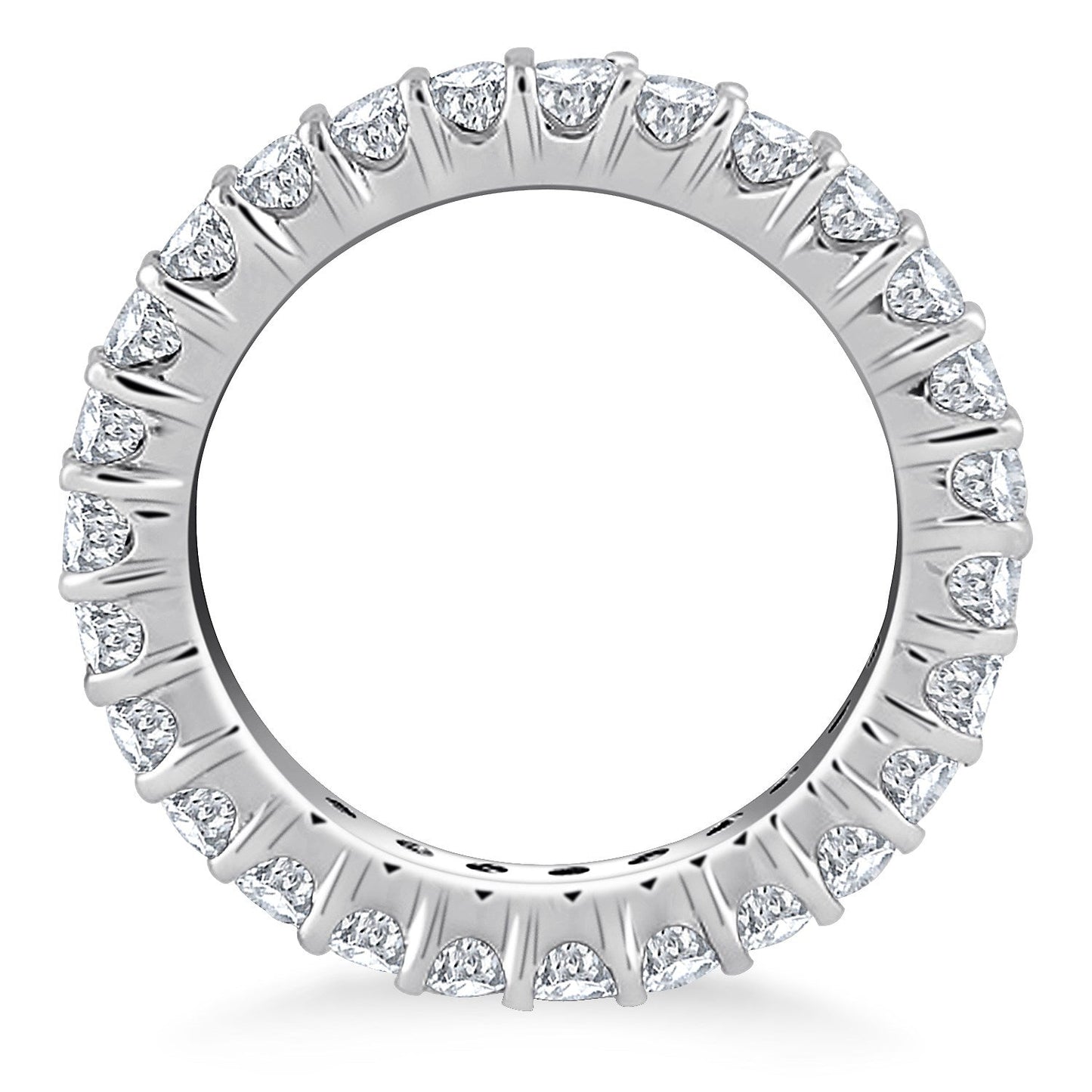 Anillo de eternidad de oro blanco de 14k con diamantes redondos y montadura de garra común