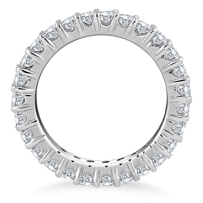 Anillo de eternidad de oro blanco de 14k con diamantes redondos y montadura de garra común