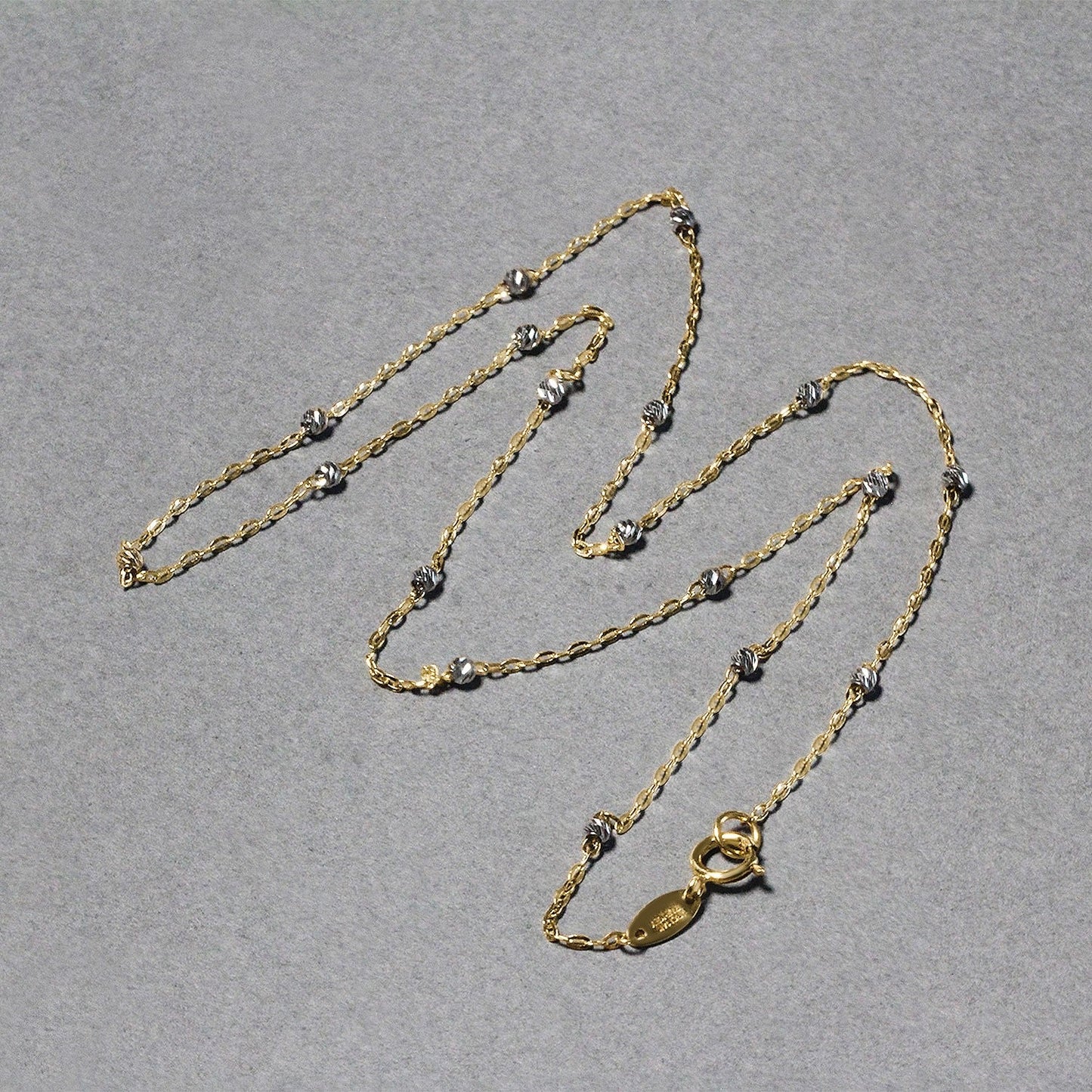 Cadena con colgante de eslabones de cuentas con corte de diamante en oro bicolor de 14k (3,5 mm)