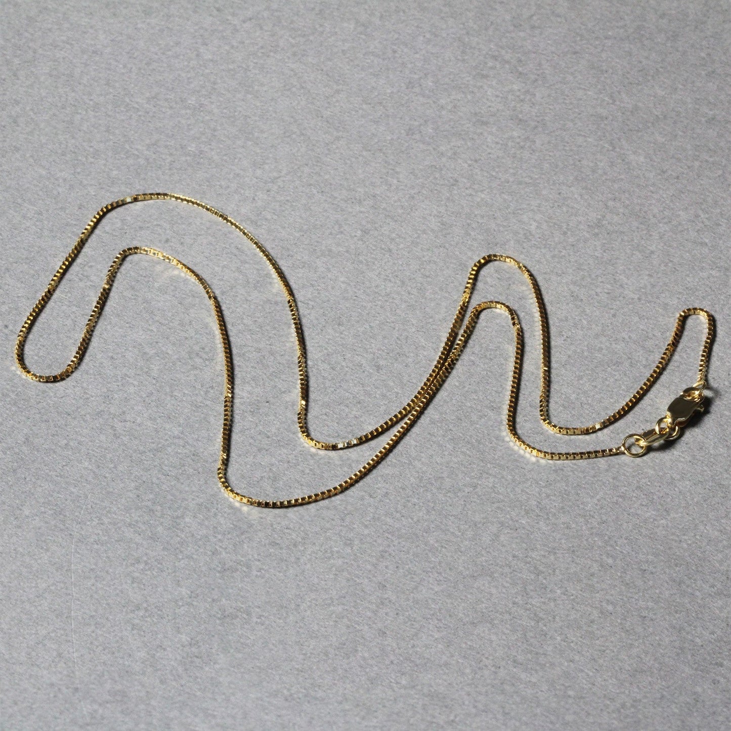Cadena clásica de oro amarillo de 14k de 0.7mm