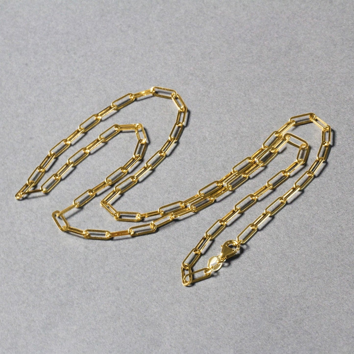 Cadena de eslabones de oro amarillo de 18 K (2.50 mm)
