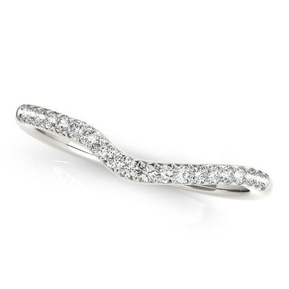 Anillo de boda curvo de oro blanco de 14k con pavé de diamantes (1/4 quilate total)