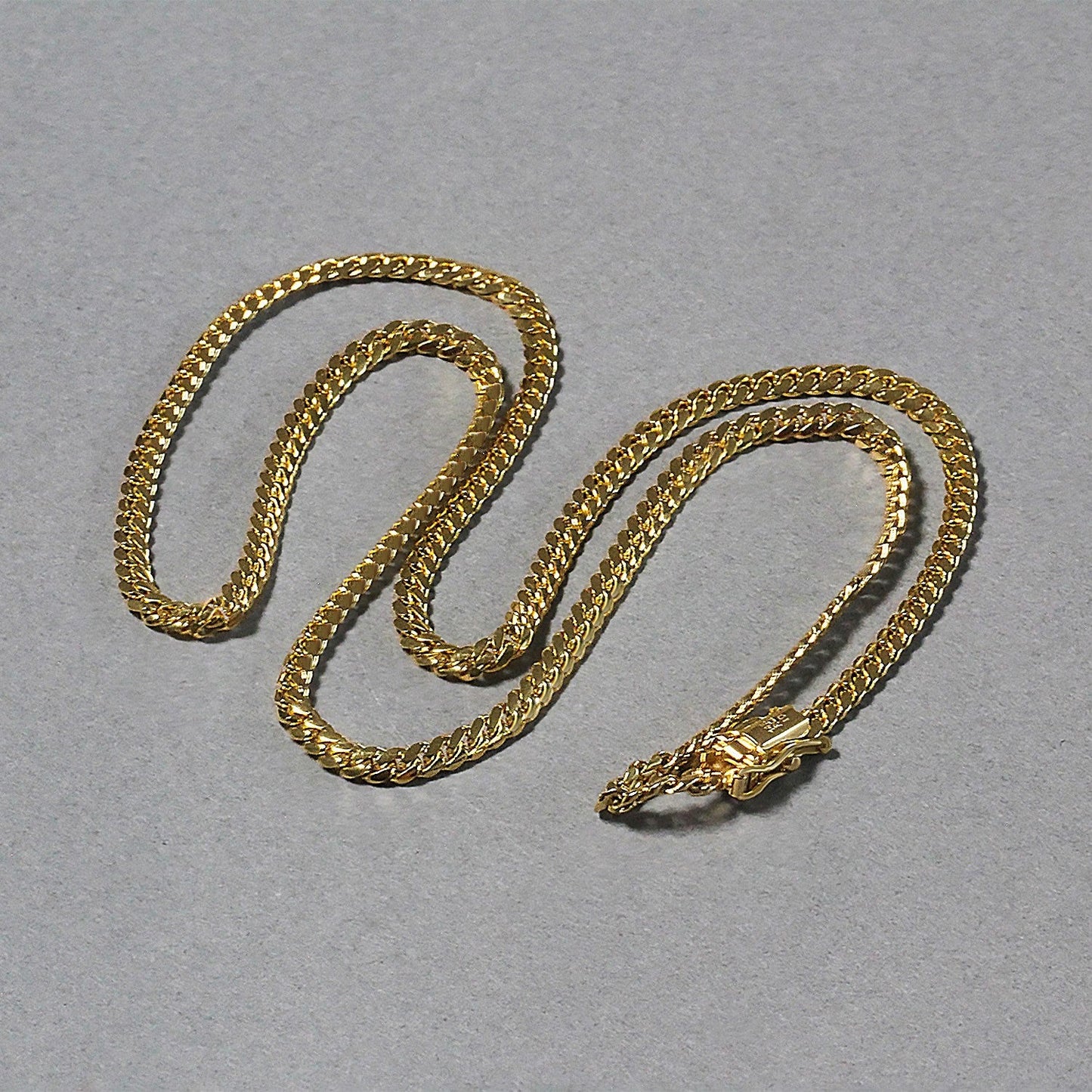 Cadena cubana clásica maciza de Miami de oro amarillo de 14k y 3,2 mm