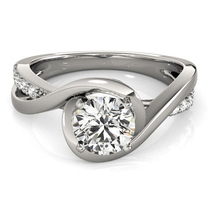 Anillo de compromiso de oro blanco de 14k con diamantes redondos y banda dividida (1 1/8 cttw)