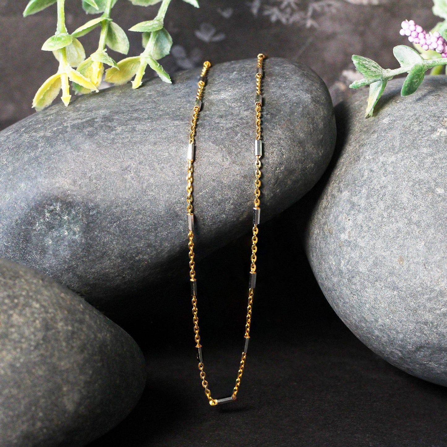 Cadena con eslabones de barra en oro bicolor de 14k (1.4mm)