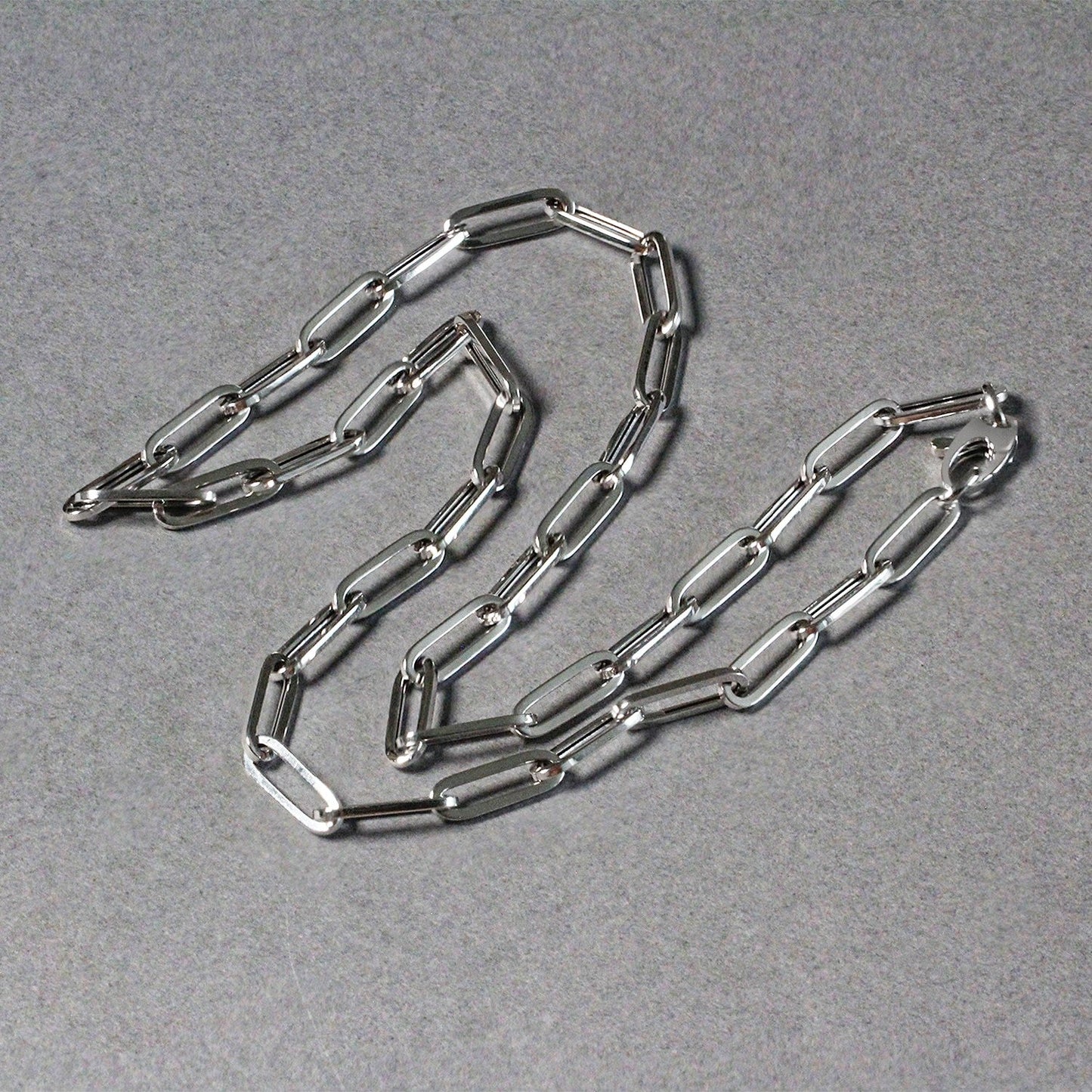 Cadena de eslabones ovalados gruesa de oro blanco de 14k (4.2 mm)