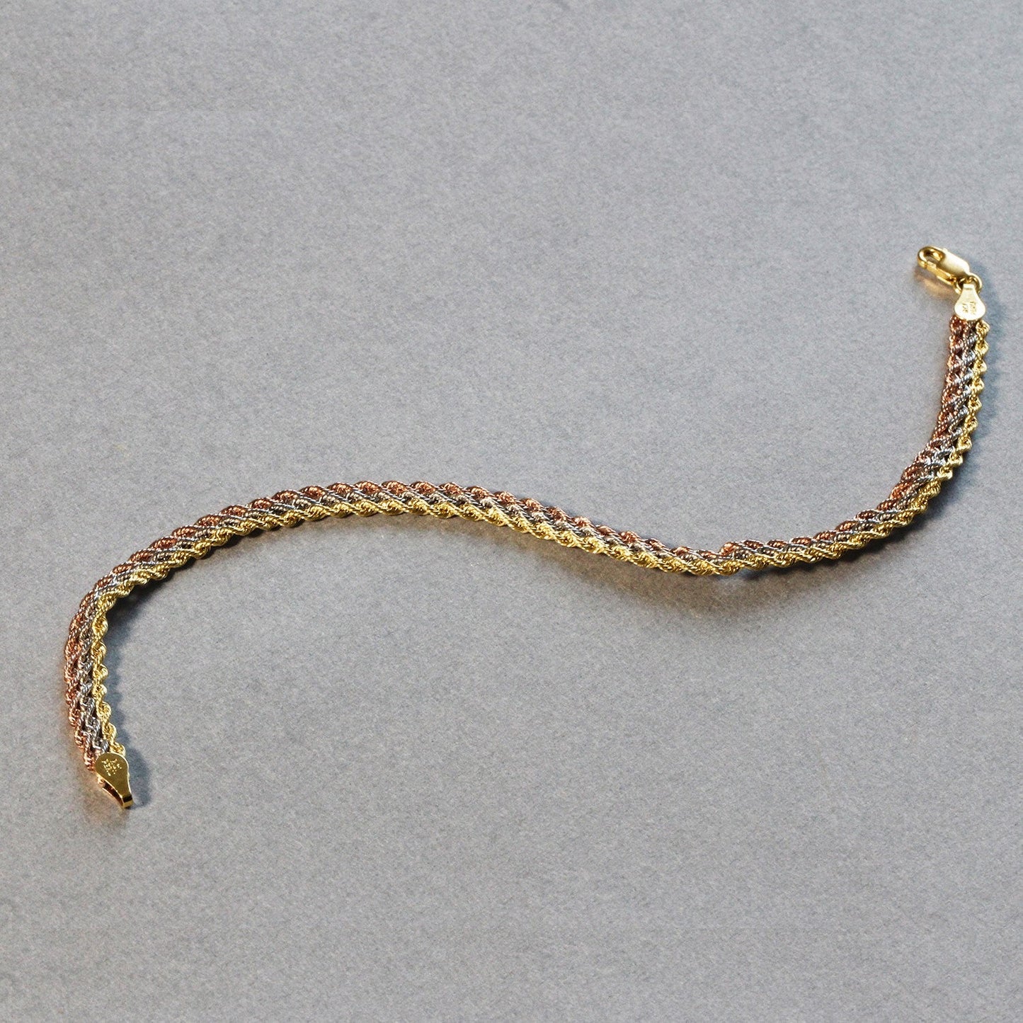Pulsera de cadena de cuerda multistrand de oro tricolor de 10k (6.35 mm)
