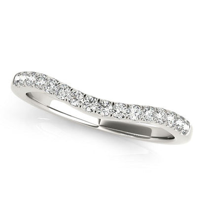 Anillo de boda de oro blanco de 14 quilates estilo curvilíneo con pavé de diamantes (1/5 quilates en total)