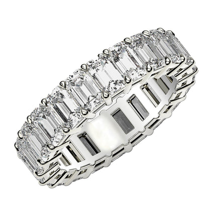 Anillo de la eternidad con diamantes de talla esmeralda cultivados en laboratorio en oro blanco de 14k (4 quilates totales FG/VS2)