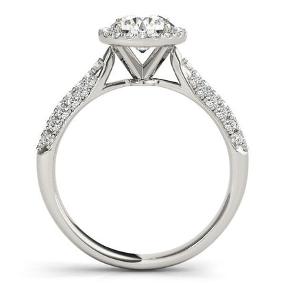 Anillo de compromiso con halo de diamantes en oro blanco de 14k y banda pavé (1 1/3 cttw)