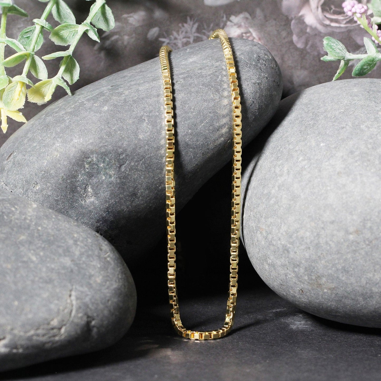 Cadena estilo Box semimaciza de oro amarillo de 14k y 2.0mm