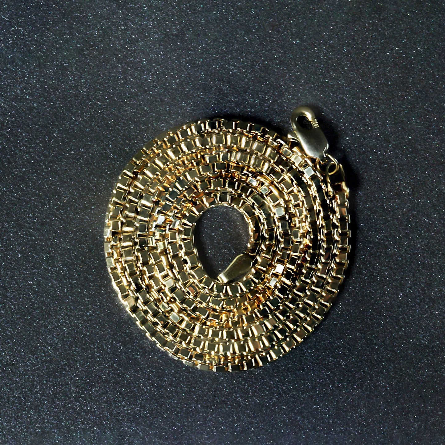 Cadena estilo Box semimaciza de oro amarillo de 14k y 2.0mm