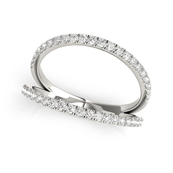 Anillo de oro blanco de 14k con banda dividida de diamantes (1/4 quilate total)