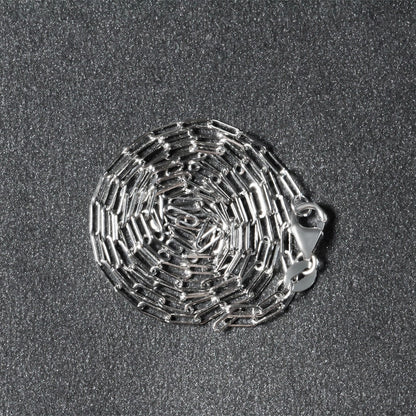 Cadena fina de oro blanco de 14K con diseño de clip (1.5mm)