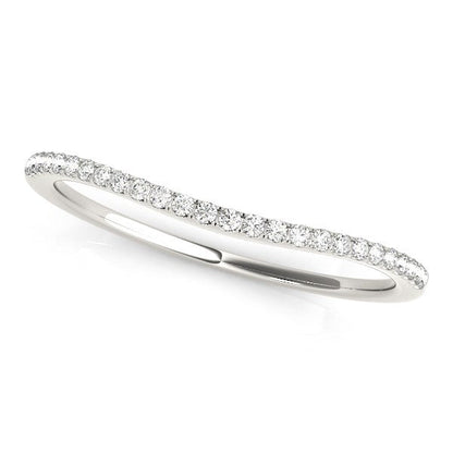 Alianza de Boda Curva con Diamantes Estilo Pavé de Oro Blanco de 14k (1/10 ct. de peso total)