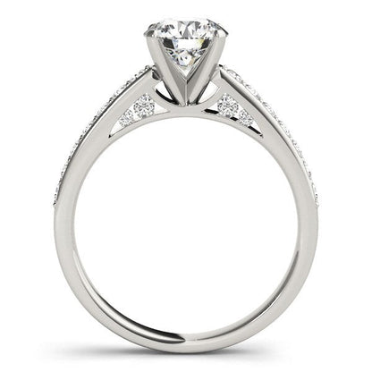 Anillo de compromiso de oro blanco de 14 quilates con diamantes engastados en garra en una sola hilera (1 3/8 quilates en total)