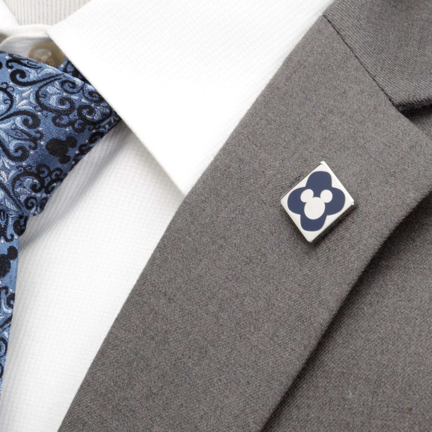 Disney Donald Duck Patterned Blue Socks and Mickey Mouse Blue Lapel Pin Gift Set