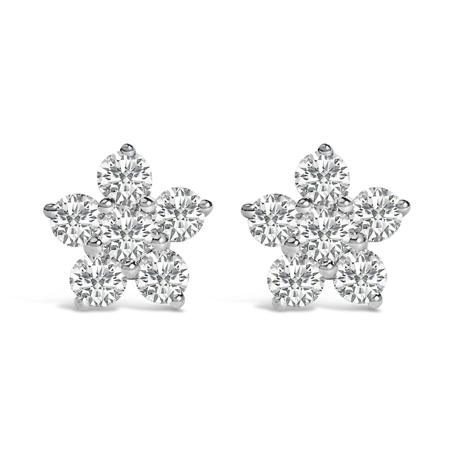 Pendientes de estrella de oro blanco de 10 quilates con diamantes de laboratorio de 1/2 quilate en total