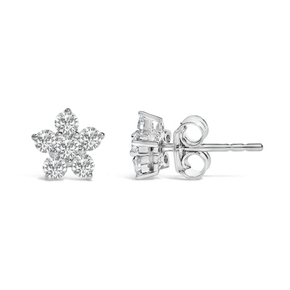 Pendientes de estrella de oro blanco de 10 quilates con diamantes de laboratorio de 1/2 quilate en total