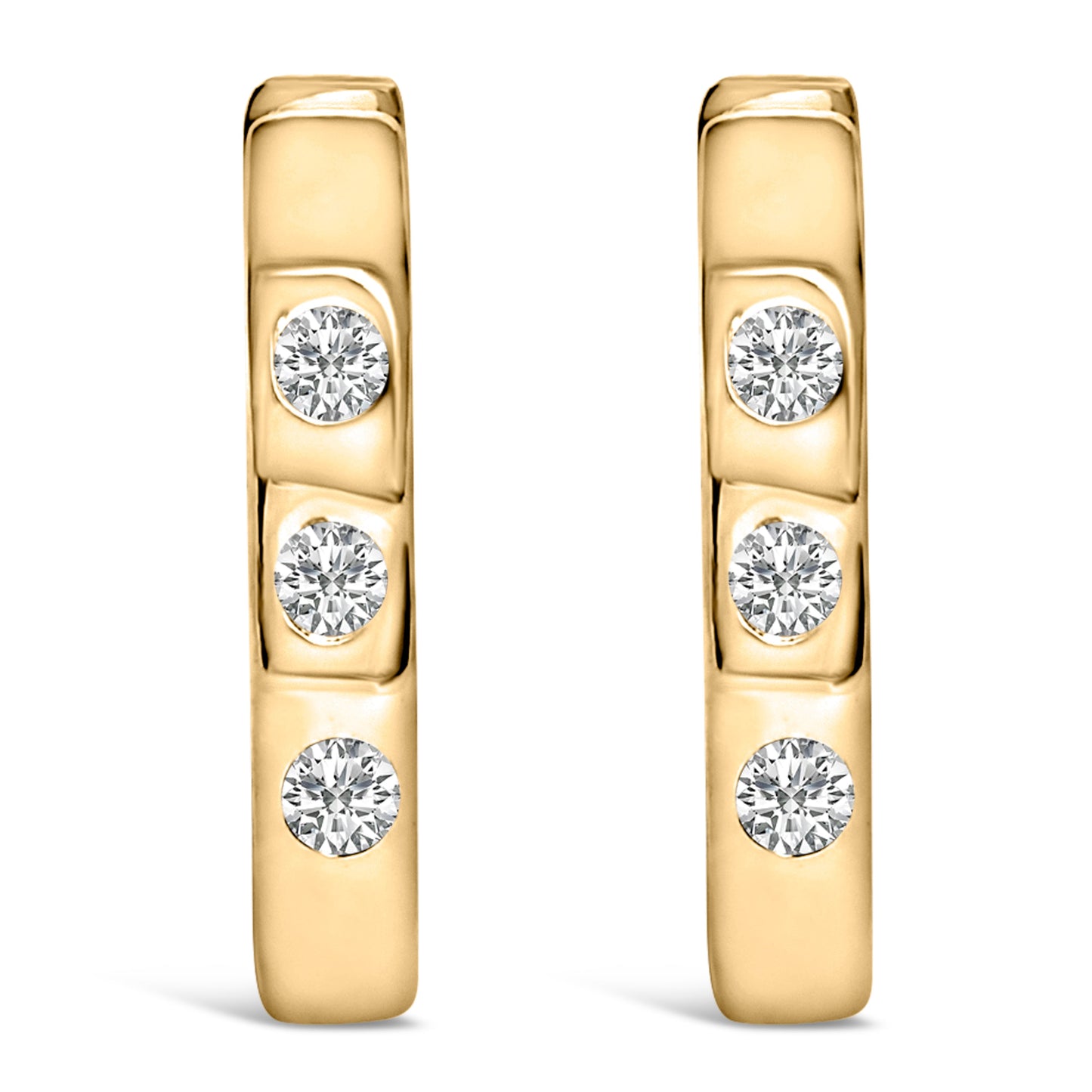 Pendientes de aro tipo Huggies Ovalados de Oro Blanco de 10K con Tres Piedras de Diamante Creado en Laboratorio de 1/10 Cttw