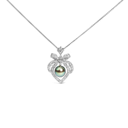 Collar con colgante de corazón de perlas cultivadas tahitianas negras de 12.5 MM y diamantes de 3/4 Cttw de 18K (color G-H, claridad SI1-SI2) - 18 pulgadas