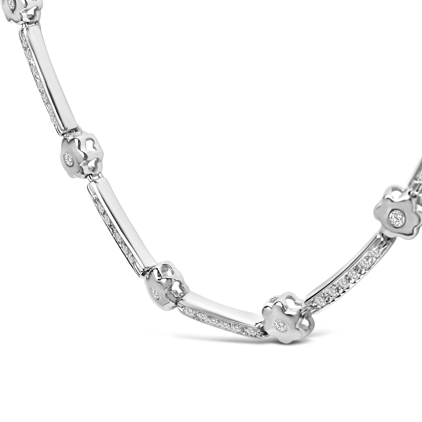 Collar tipo estación de oro blanco de 14 quilates con diamantes de 1,0 quilates, motivo de flores y barra