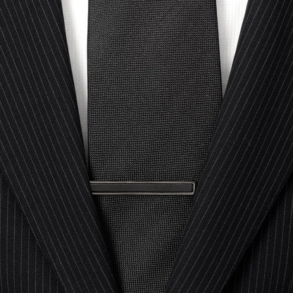 Alfiler de corbata con incrustaciones de gunmetal y ónix